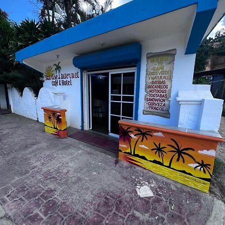 Sunrise Internet Cafe And Hotel Las Terrenas Buitenkant foto